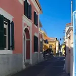 Town House With Rooftop Jacuzzi