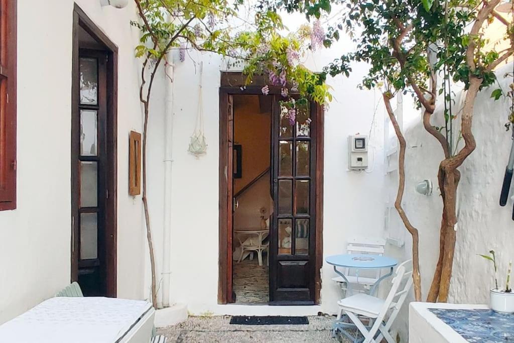 Town House With Rooftop Jacuzzi Vakantiehuis